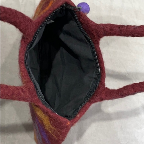 100% Wool Purse Made in Nepal - Picture 2 of 4